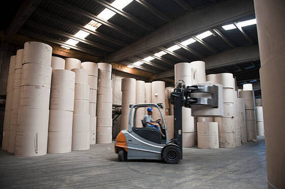 İyi bir fiyat. Suda çözünür Kationik styrene akrilik yüzey boyutlandırma ajanı kağıt yüzey işleme ve geliştirilmiş baskı için ideal su çözücü çevrimiçi